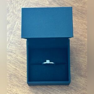 Beautiful 14K White Gold 💍 Sz 6.5